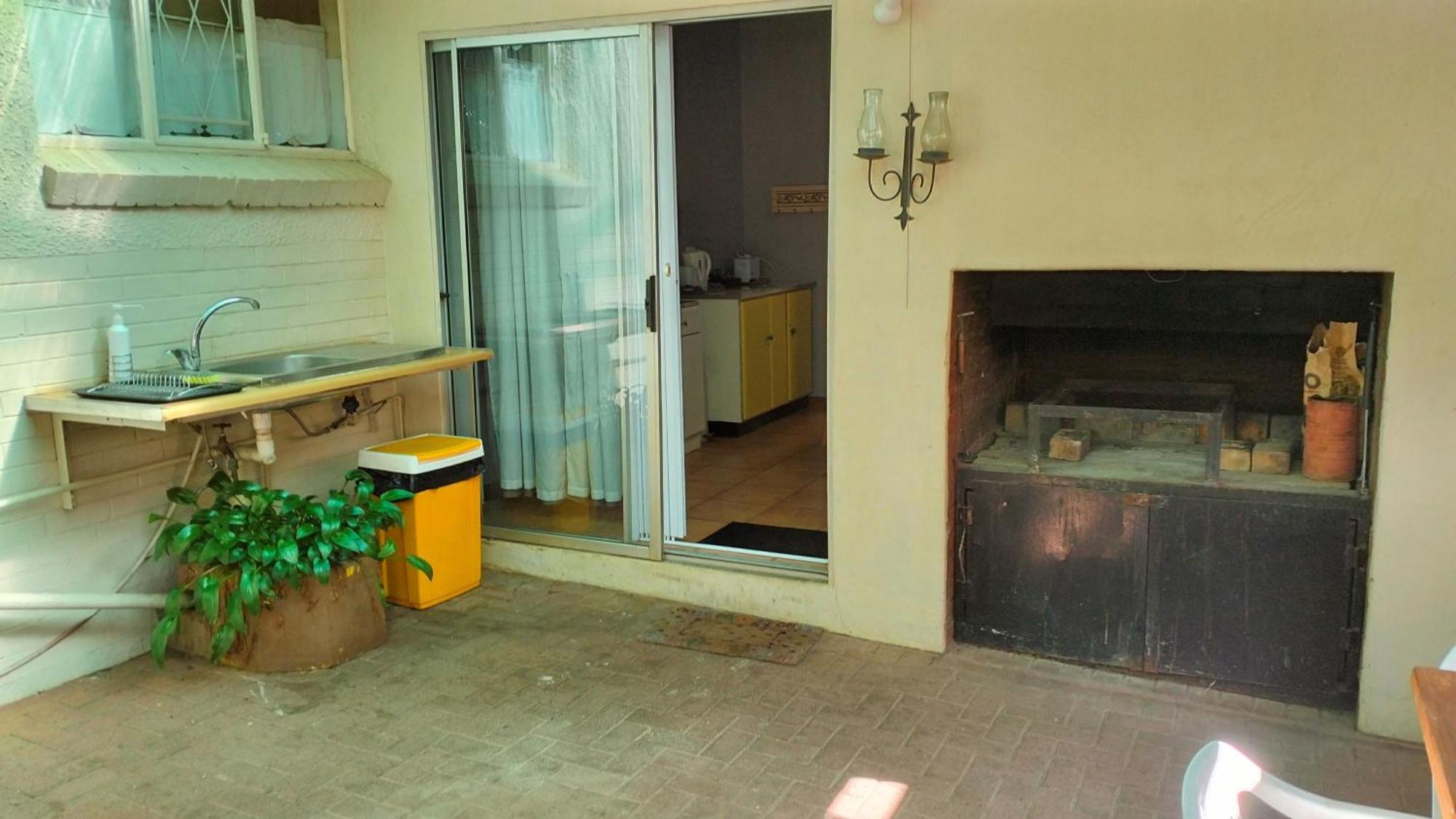 Anri Guesthouse บลูมฟอนเทน ภายนอก รูปภาพ