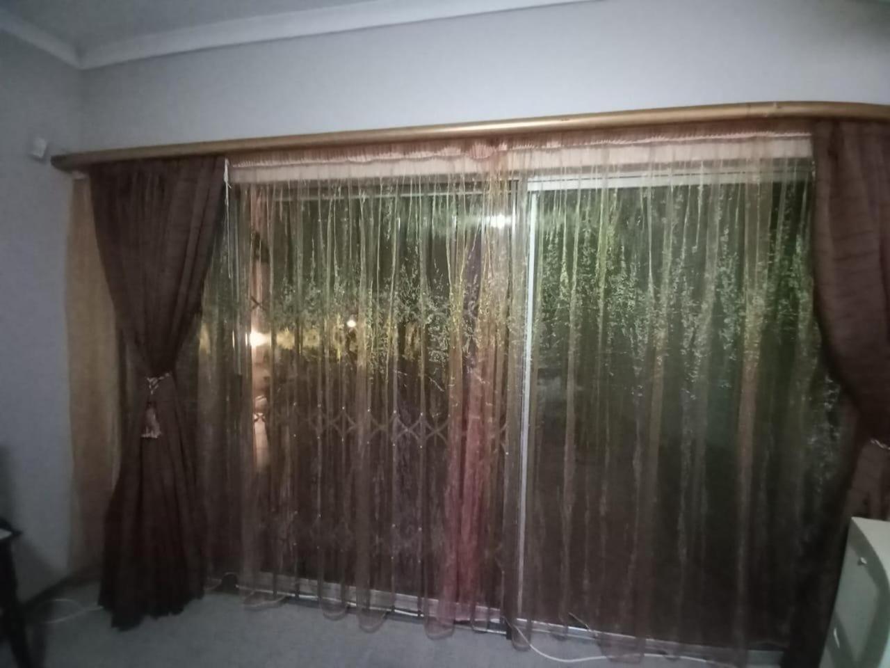 Anri Guesthouse บลูมฟอนเทน ภายนอก รูปภาพ
