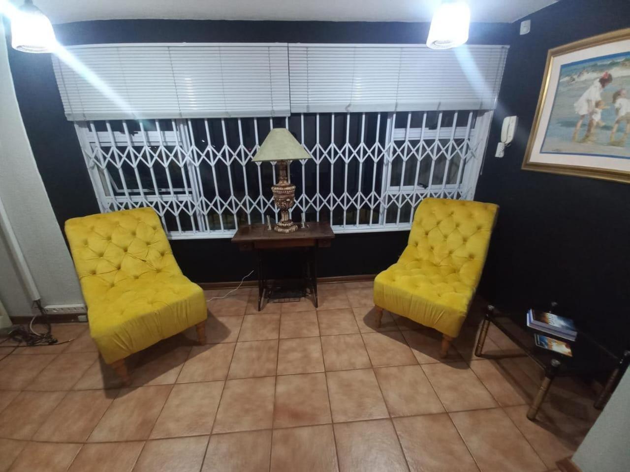 Anri Guesthouse บลูมฟอนเทน ภายนอก รูปภาพ